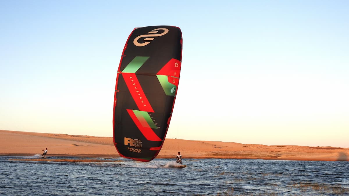 Kitesurfen op zee