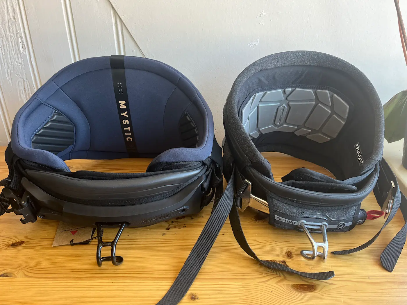 Welke trapeze voor kitesurfen? Heup of zit, en welke maat